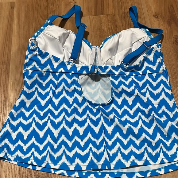 Venus Zigzag Tankini Set - Picture 6 of 7